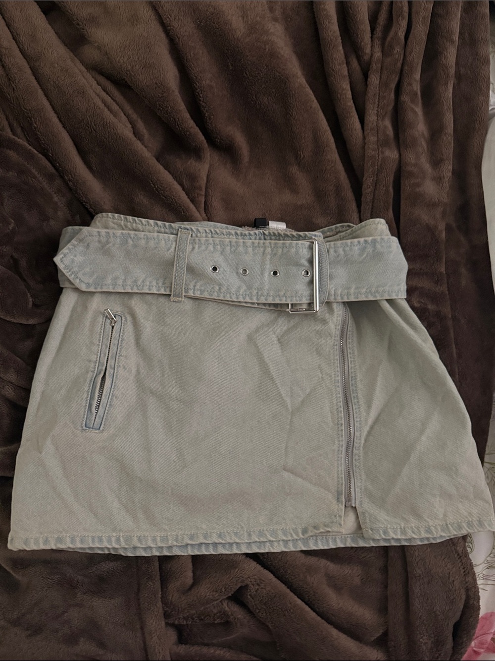 H&M Light Gray High-Waist Belted Mini Skirt